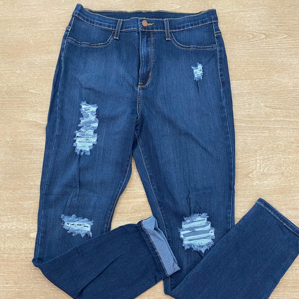 Skinny jean distressed